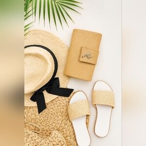 Clutch Crabtree & Evelyn Island Living Paper Straw Small BAG